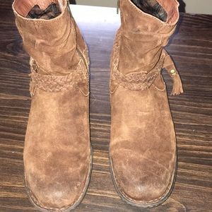 Born brown boots